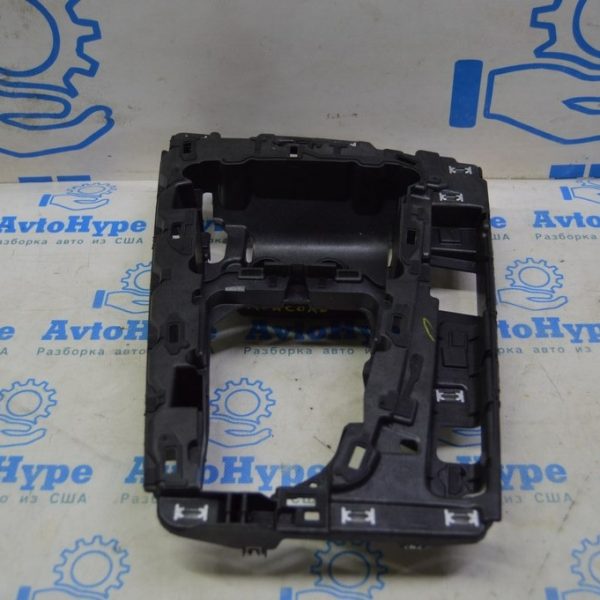 Рамка центрального тоннеля под шифтер кпп Audi Q5 80A 21-24 передний 80a863004