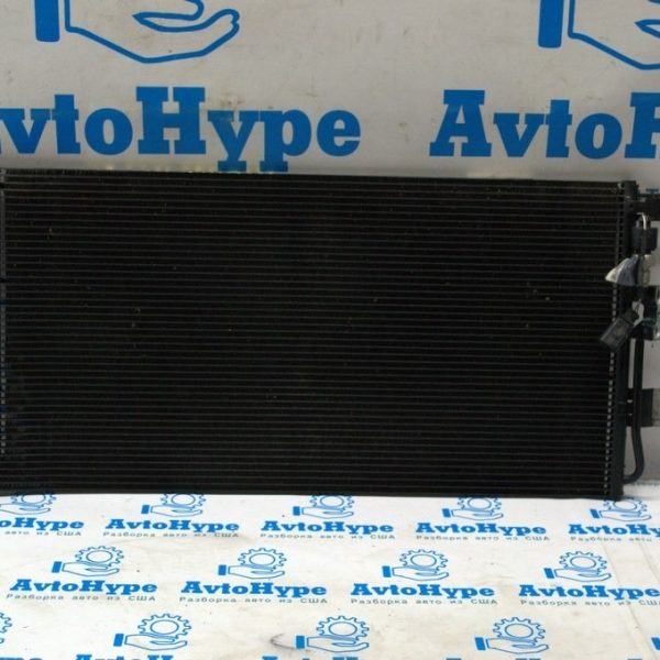 Радиатор кондиционера (конденсер) Audi Q5 80A 18-24 (01) c датчиком 80A816411N