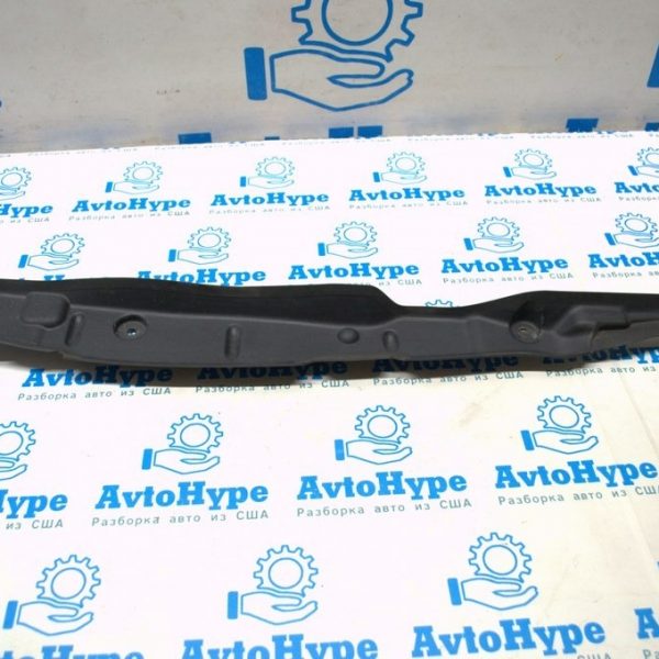 Уплотнитель крыла дверь-крыло левый Audi Q5 80A 18-24 80A821111