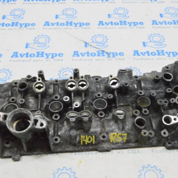 Крышка клапанная левая Audi RS7 14-15 4.0 tfsi CRDB (01) 0912103