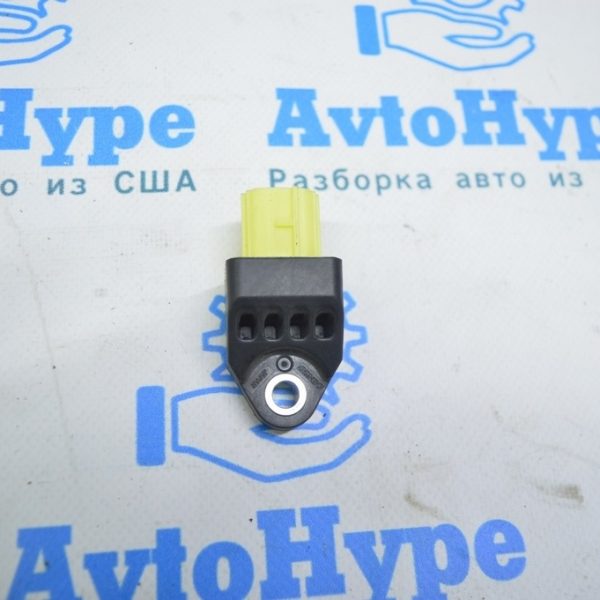 Датчик подушки безопасности задний прав Lexus RX350 RX450h 10-15 89831-48020