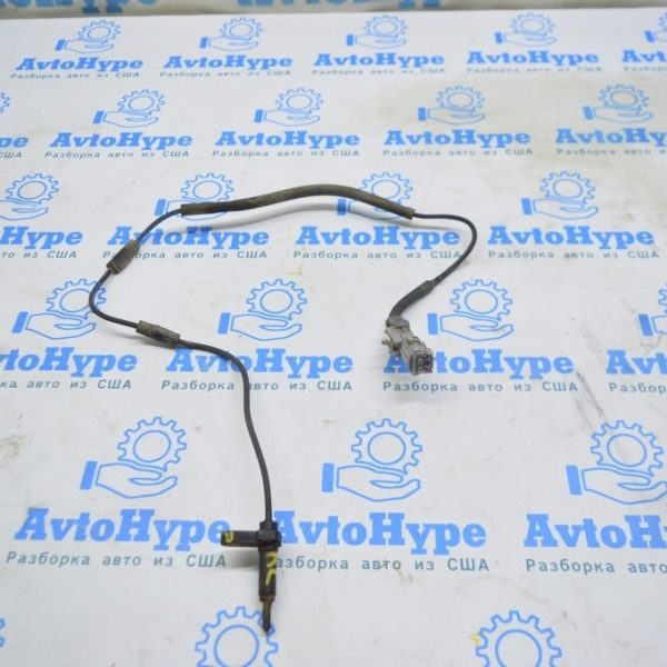 Датчик ABS задний левый Lexus RX350 RX450h 10-15 AWD 89546-0E020