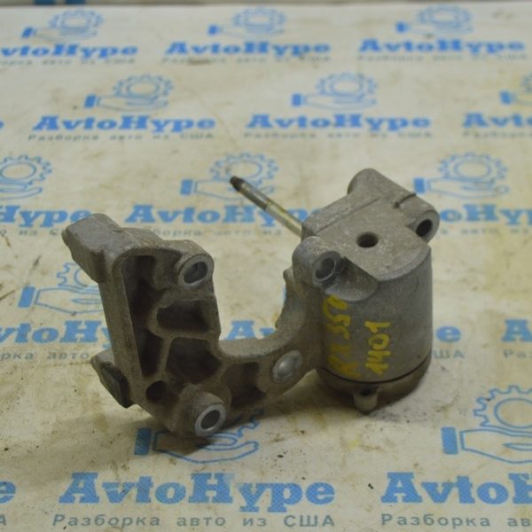 Кронштейн натяжителя приводного ремня Lexus RX350 10-15 (01) 16620-31040