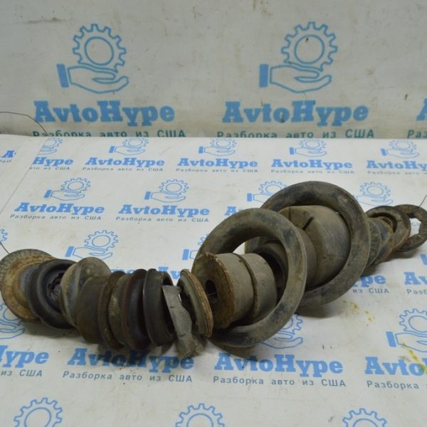 Резинка подрамника на выбор 1шт Lexus RX350 RX450h 10-15