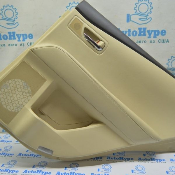Обшивка двери (карточка) зад прав Lexus RX350 RX450h 10-15 беж (01) 67630-48590