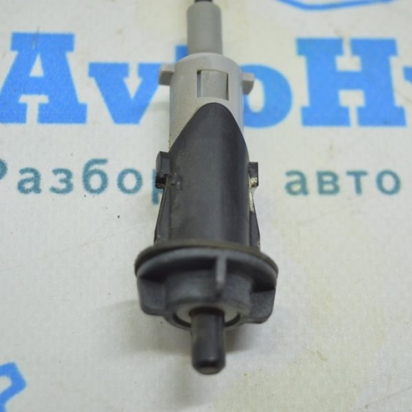 Концевик лючка бензобака Lexus RX350 RX450h 10-15 7737712060