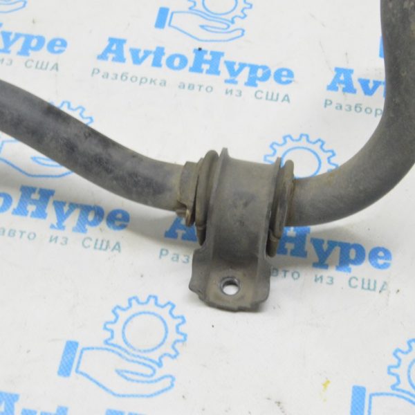 Скоба крепления переднего стабилизатора правая Lexus RX350 RX450h 10-15 низ 4882748020