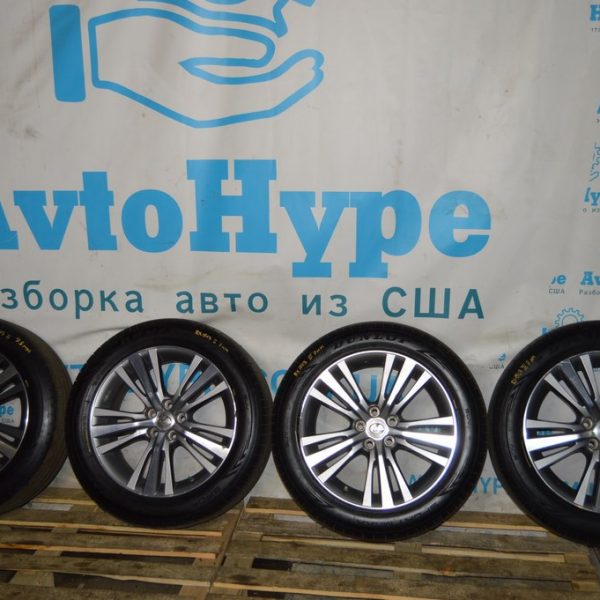 Центральный колпачок на диск R19 Lexus RX450h 10-15 63.5мм 4260330550