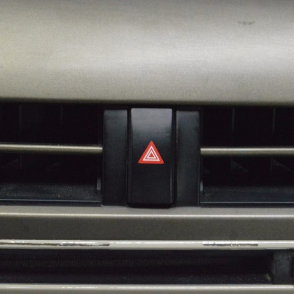 Кнопка аварийной сигнализации Lexus RX350 RX450 10-15 8433048010