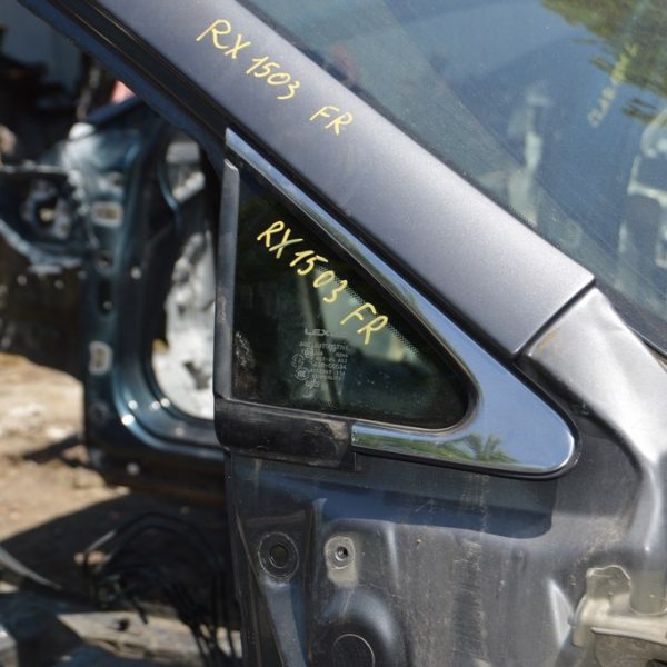 Форточка глухое стекло передняя правая Lexus RX350 RX450h 10-15 хром (03) 62110-0E010