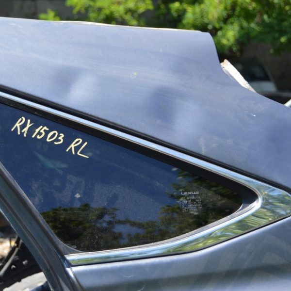 Форточка глухое стекло задняя левая Lexus RX350 RX450h 10-15 хром (03) 62720-0E020