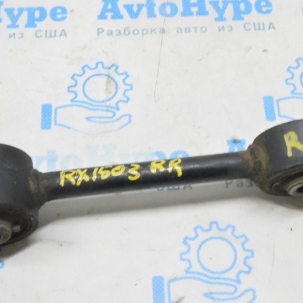 Рычаг поперечный короткий задний правый Lexus RX350 RX450H 10-15 (03) 48710-0E030