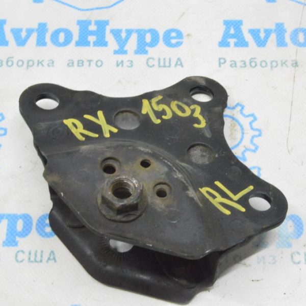 Кронштейн амортизатора задний левый Lexus RX350 RX450h 10-15 48517-0E010