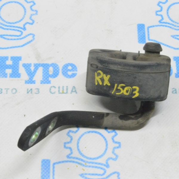 Кронштейн глушителя левый Lexus RX350 10-15 17574-0P130