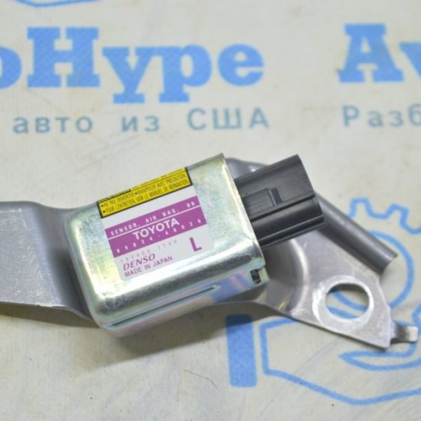 Датчик подушки безопасности задний левый Lexus RX300 RX330 RX350 RX400h 04-09 89834-48020