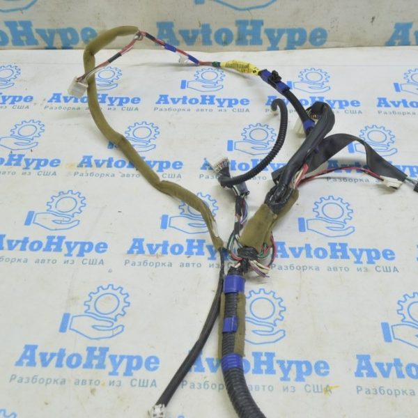 Проводка двери передний правый Lexus RX300 RX330 RX350 RX400h 04-09 (02) 82151-48140
