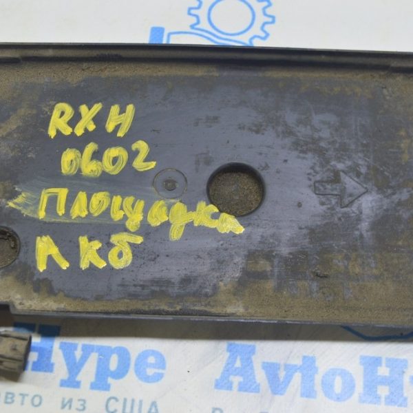 Подставка под акб Lexus RX400h 06-09 с датчиком 74450-48030