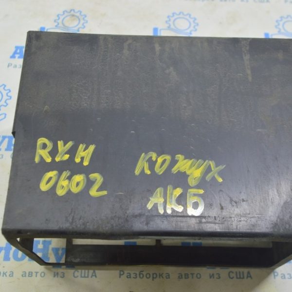 Кожух акб Lexus RX400h 06-09 28899-20011