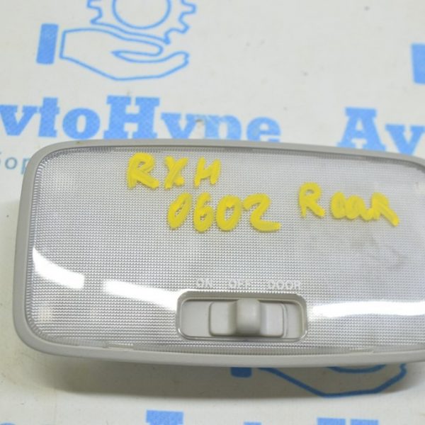 Освещение заднее Lexus RX300 RX330 RX350 RX400h 04-09 серое 81240-33030-B0