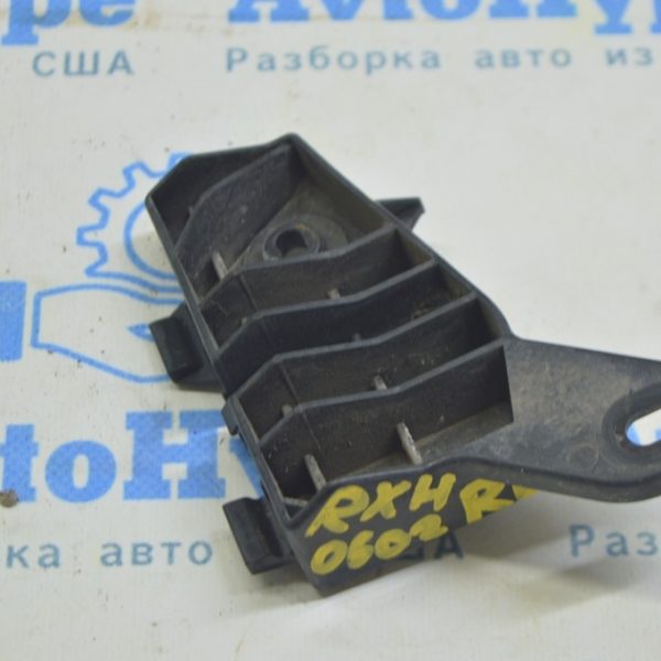 Крепление заднего бампера внутреннее малое левое Lexus RX300 RX330 RX350 RX400h 04-09 тип 2 52156-0E010