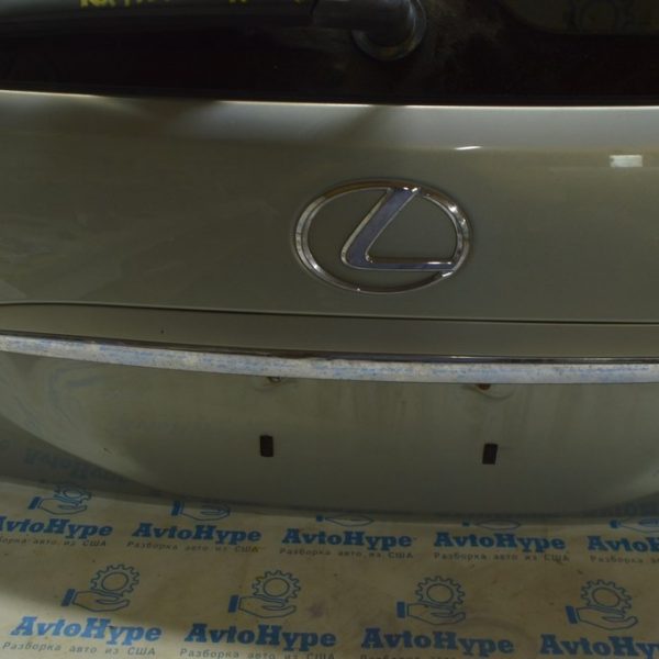 Эмблема Lexus задняя Lexus RX300 RX330 RX350 RX400h 04-09 90975-02027
