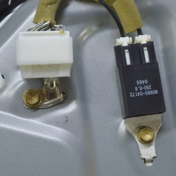 Реле шумоподавления Lexus RX300 RX330 RX350 RX400h 04-09 (02) 90980-04172