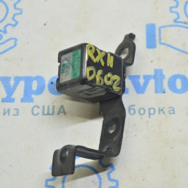 Датчик удара в багажнике правый Lexus RX300 RX330 RX350 RX400h 04-09 G4849-48020