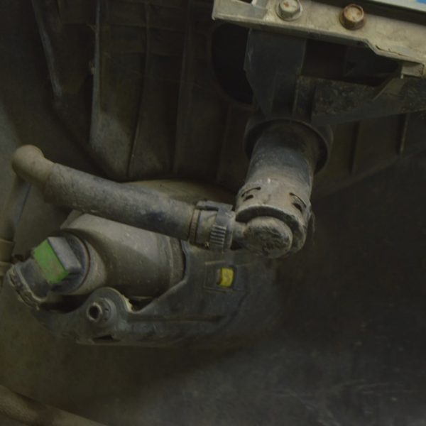 Форсунка омывателя фары левая Lexus RX400h 04-09 8520848020