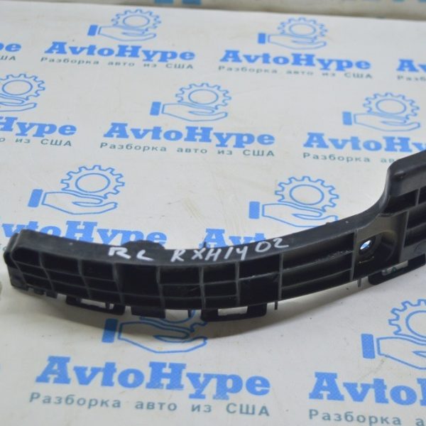 Крепление заднего бампера левое верхнее Lexus RX350 RX450h 10-15 52154-0E010