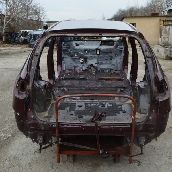 Корыто багажника Lexus RX350 RX450h 10-15 бордовое,цвет 3S0 (02) на кузове