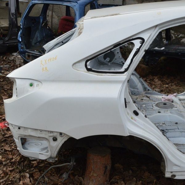 Четверть крыло задняя правая Lexus RX350 RX450h 10-15 (01) белая на кузове 61611-0E061