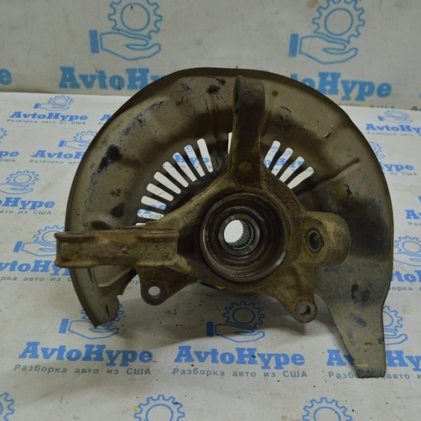 Цапфа со ступицей перед прав Lexus RX350 RX450h 10-15 (02) с кожухом 43211-0E010
