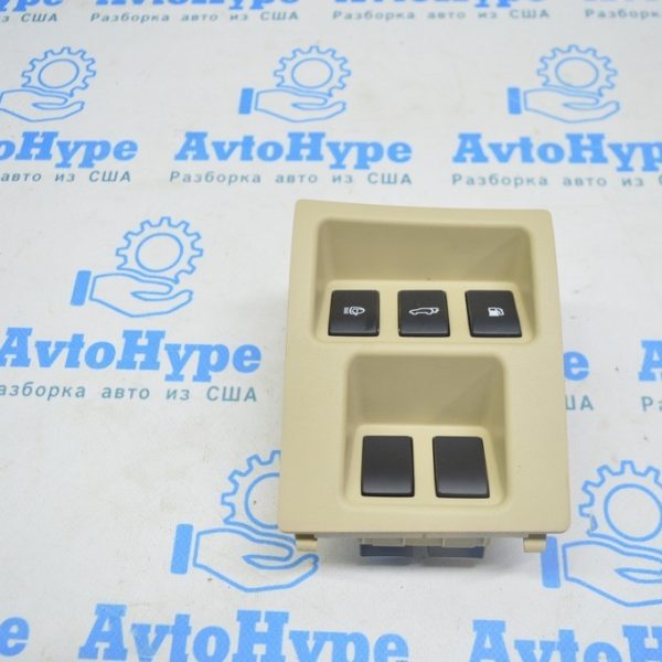Кнопка открытия двери багажника на передней панели Lexus RX350 RX450h 10-15 84930-0E051