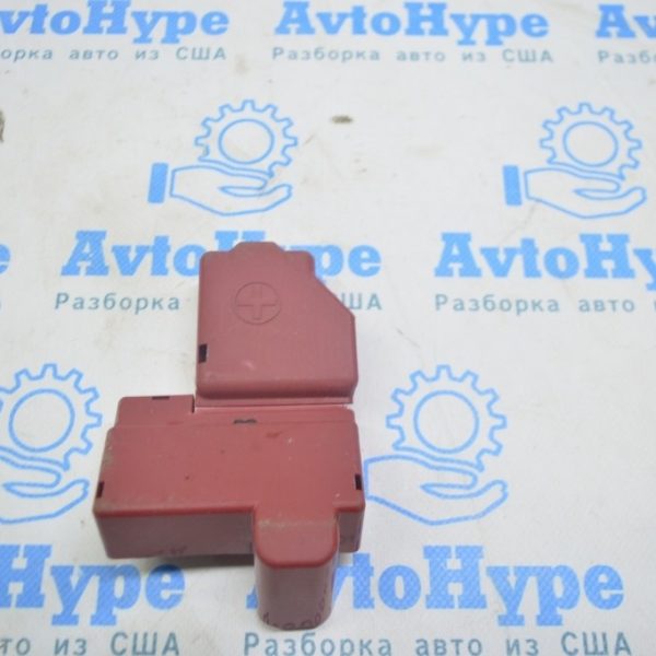 Накладка плюсовой клеммы красная Lexus RX450h 10-15 90982-06060