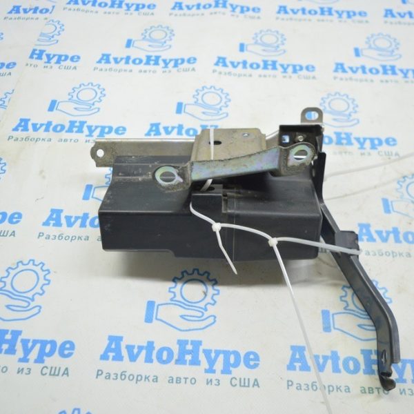 Корпус блока компьютера двигателя Lexus RX450h 13-15 2 части с кронштейнами (02) 82774-48010