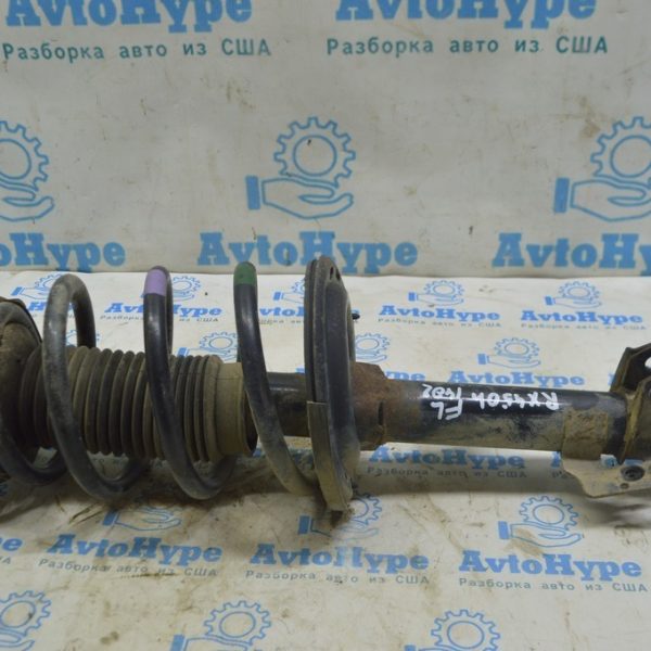 Стойка амортизатора в сборе передняя левая Lexus RX450h 10-15 (02) 48520-48340