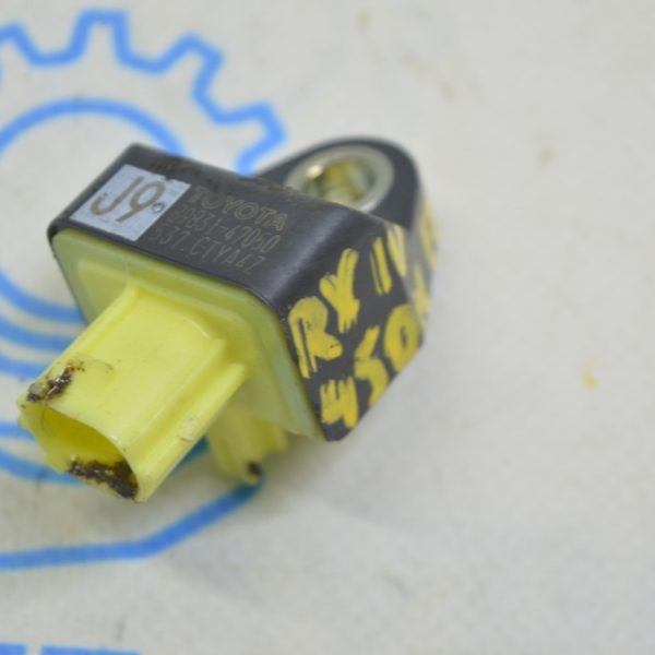 Датчик подушки безопасности дверь правый Lexus RX350 RX450h 16-22 89831-47050