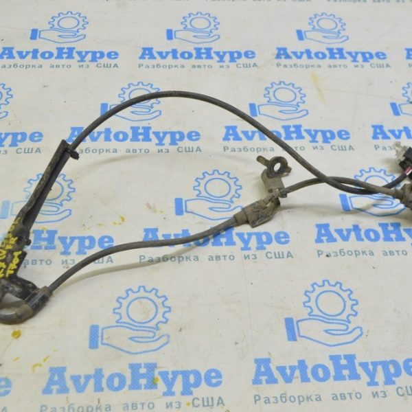 Датчик ABS передний правый Lexus RX350 RX450h 16-22 8954248060