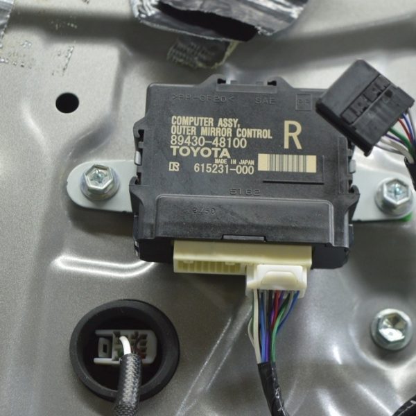 Компьютер двери передней правой Lexus RX350 RX450h 16-22 89430-48100