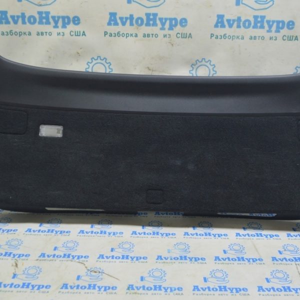 Обшивка двери багажника Lexus RX350 RX450h 16-22 черная 6478048090C1