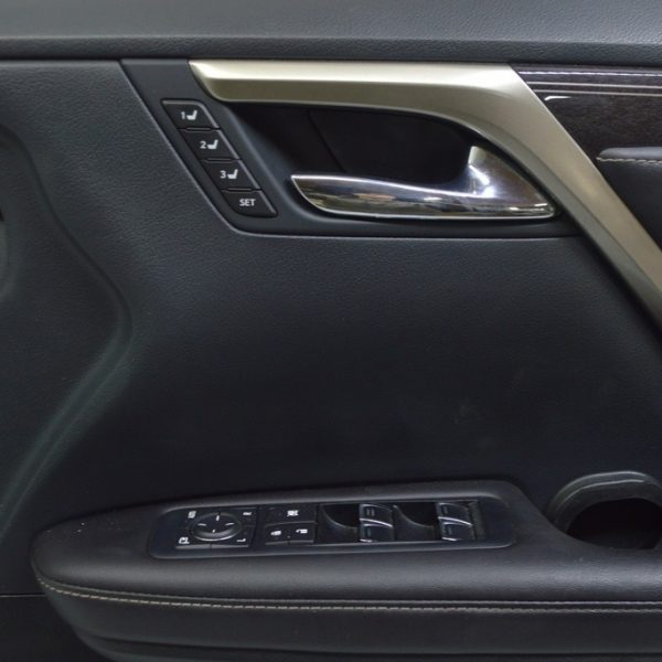 Управление стеклоподъемником передним правым Lexus RX350 RX450h 16-22 черн правый руль (01) 84040-48220