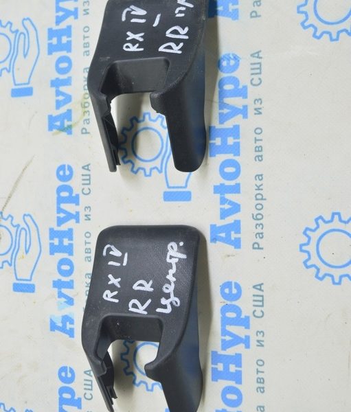 Заглушка салазки 2-го ряда сидений передняя правая Lexus RX350 RX450h 16-22 черная 721570E150B1