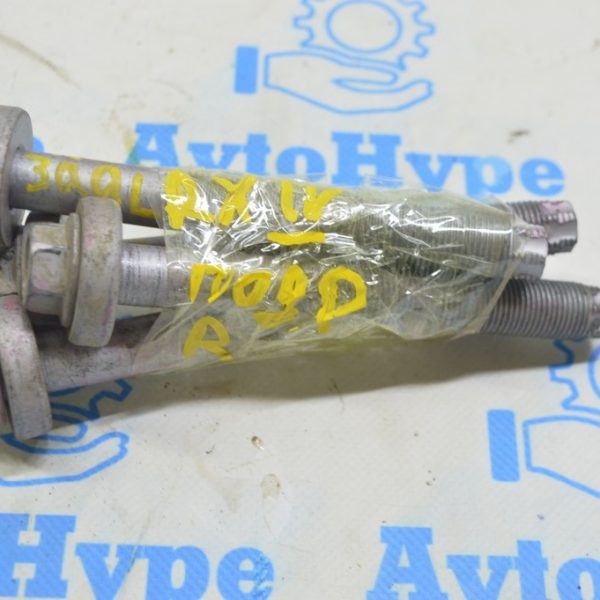 Болт крепления заднего подрамника 4шт Lexus RX350 RX450h 16-22 142мм 90080-11470