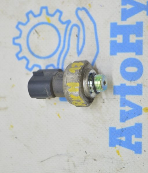 Датчик на трубке кондиционера Lexus RX450h 16-22 499000-7880