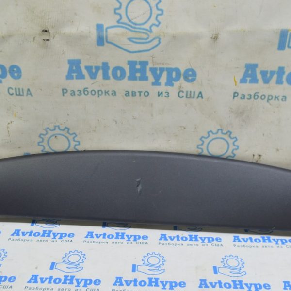 Обшивка двери багажника верхняя Lexus RX350 RX450h 16-22 черная (02) царапины 64783-0E110-C0