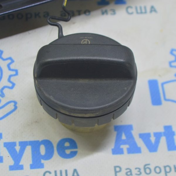 Крышка заливной горловины бензобака Lexus RX350 RX450h 16-22 77300-06090