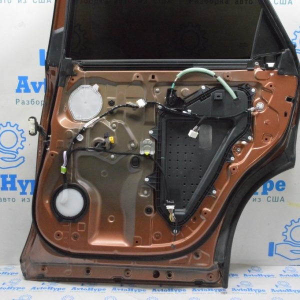 Уплотнитель двери зад прав Lexus RX 350/350h/500h 23- 67871-0E130