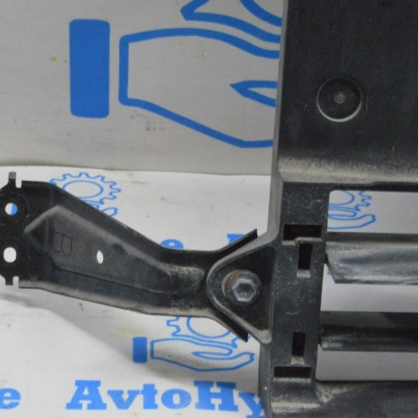 Кронштейн жалюзи левый Lexus RX 350/350h/500h 23- 53188-0E020