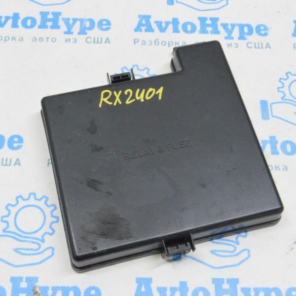 Крышка блока предохранителей багажника Lexus RX 350/350h/500h 23- верхняя 82662-0E750