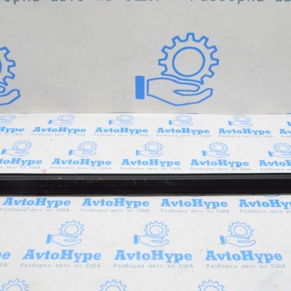 Уплотнитель стекла внутренний перед прав Lexus RX 350/350h/500h 23- 68171-0E130